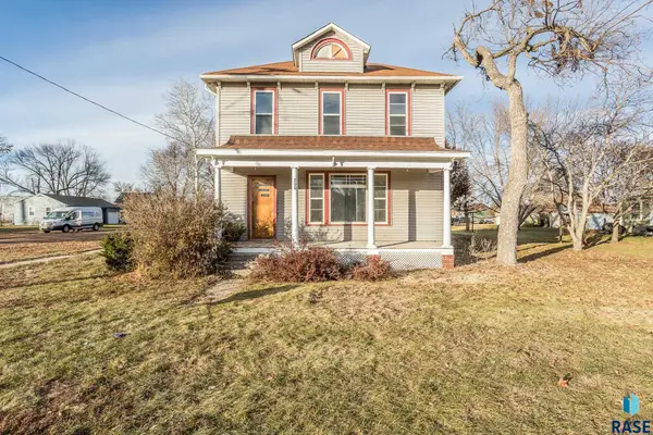 200 E 3rd St, Worthing, SD 57077