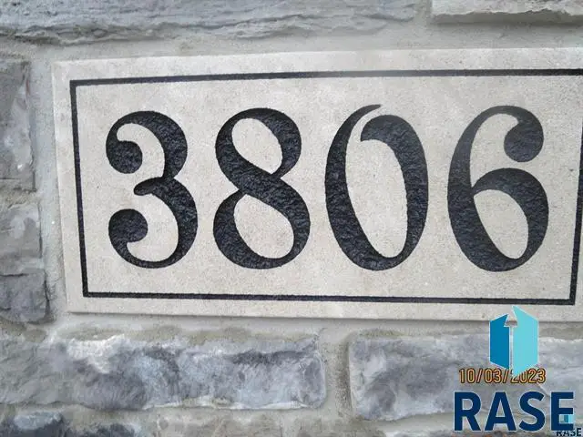 3806 E Vendavel St, Sioux Falls, SD 57108 - #2