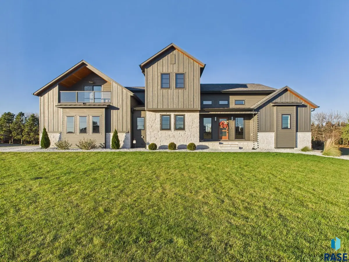 47518 Pony Meadow Ct, Renner, SD 57055 - #1