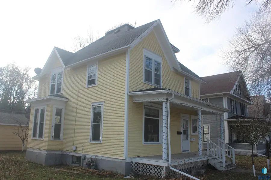 114 SE 8th, Aberdeen, SD 57401 - #2