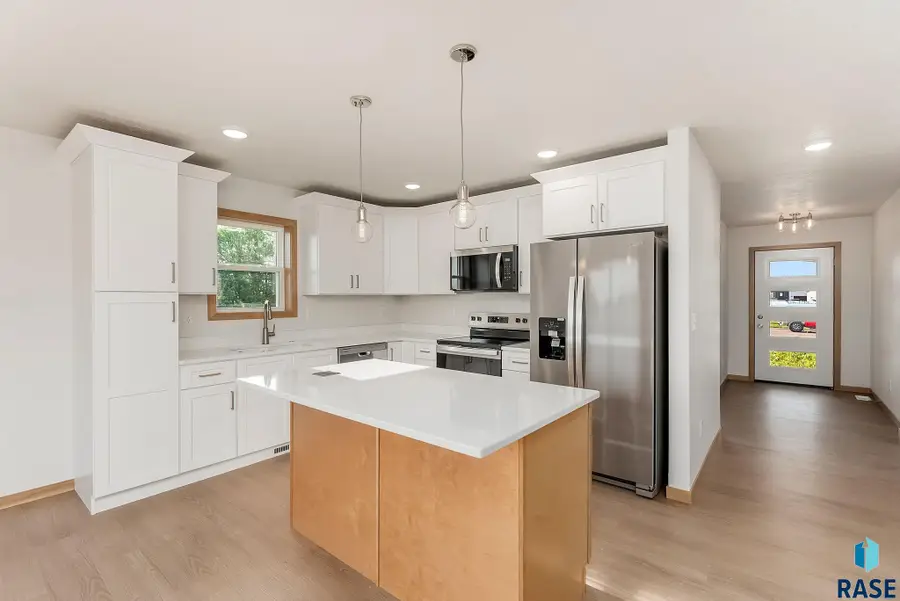 1912 E 71st St N, Sioux Falls, SD 57104 - #2