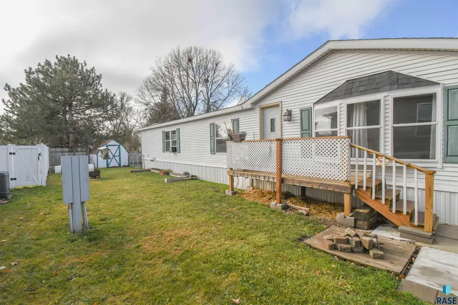 6103 Chickadee Pl, Sioux Falls, SD 57107 - #3