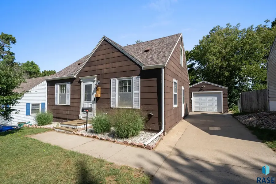 812 S Glendale Ave, Sioux Falls, SD 57104 - #3