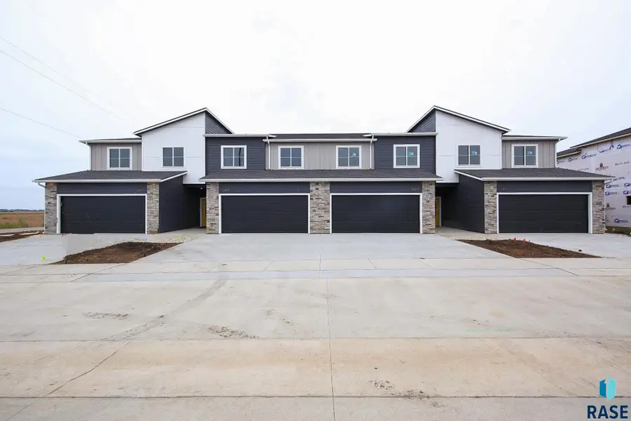 2421 E Caolinn Pl, Brandon, SD 57005 - #2