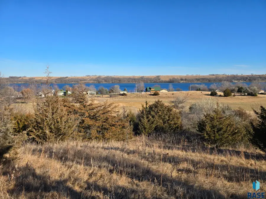 13390 Waters Edge Rd, Wilmot, SD 57279 - #3