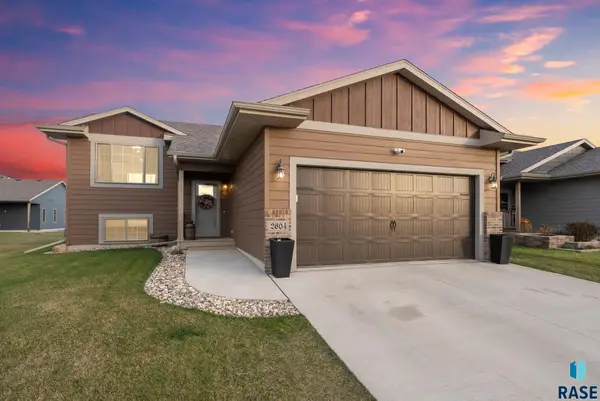 2604 S Lana Dr, Sioux Falls, SD 57106