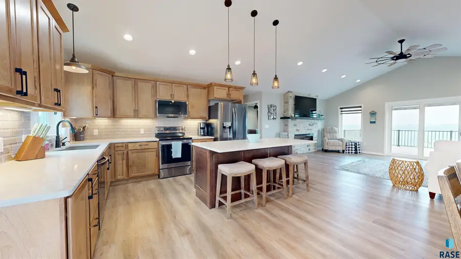 21133 Gregs Dr, Lake Preston, SD 57249 - #3