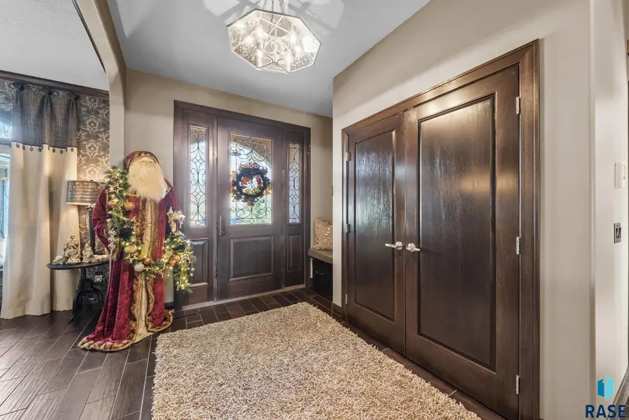 905 Ralph Rogers Rd, Sioux Falls, SD 57108 - #2