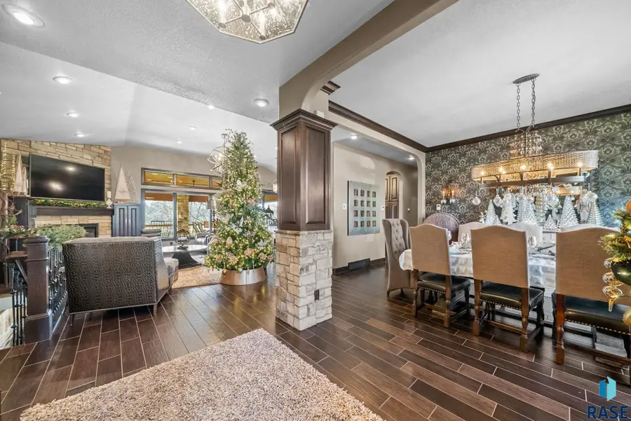 905 Ralph Rogers Rd, Sioux Falls, SD 57108 - #3