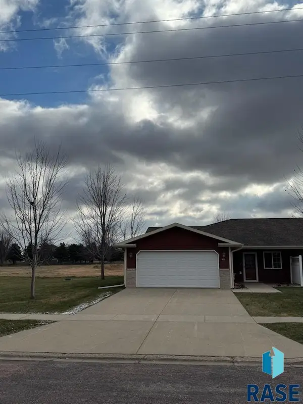 201 W Willow St, Beresford, SD 57004