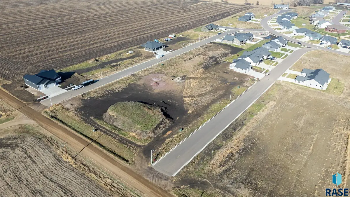 1001 Sundance St, Valley Springs, SD 57068 - #1