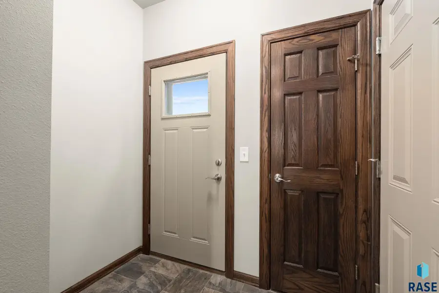 3411 E Bison Trl, Sioux Falls, SD 57108 - #2