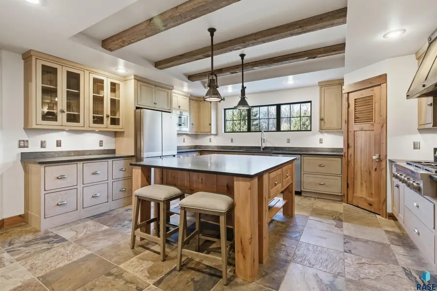 47760 254th St, Garretson, SD 57030 - #2