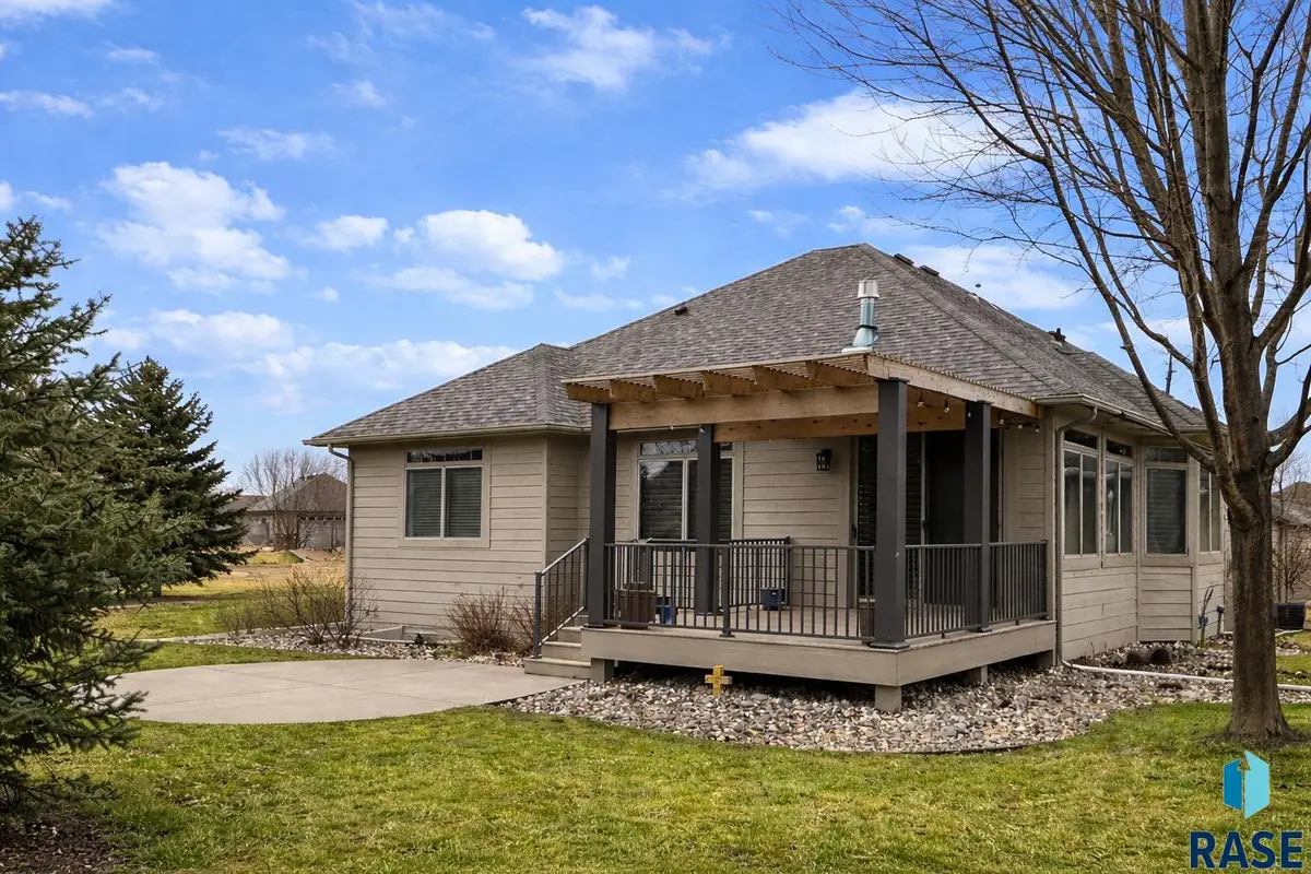 7304 Edinburg Pl, Sioux Falls, SD 57108 - #1