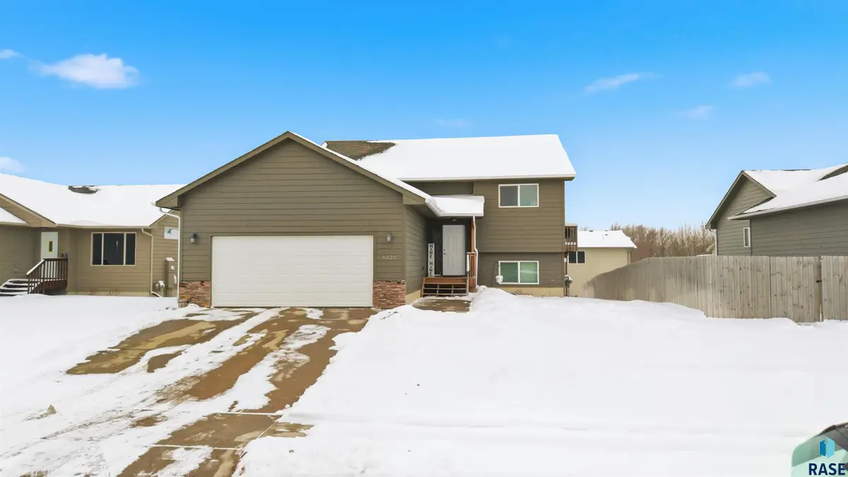 6525 W Amber St, Sioux Falls, SD 57107 - #1