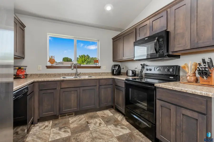 6525 W Amber St, Sioux Falls, SD 57107 - #3