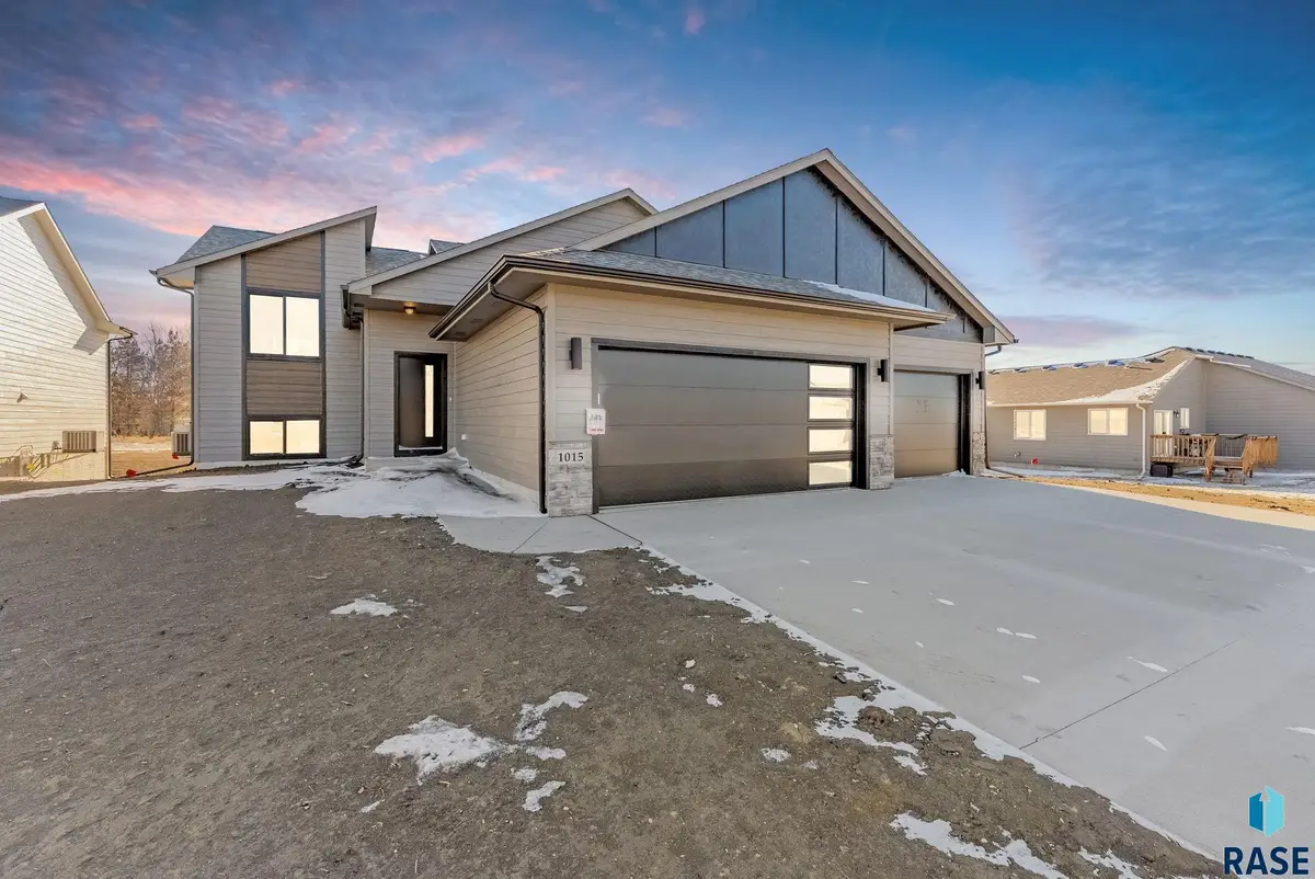 1015 E Fannings St, Tea, SD 57064 - #1