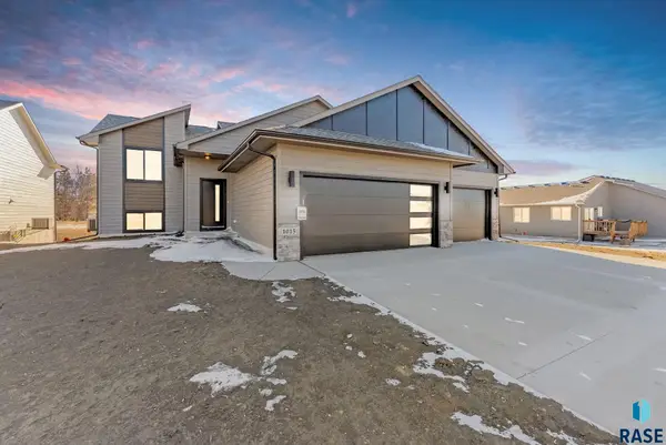 1015 E Fannings St, Tea, SD 57064