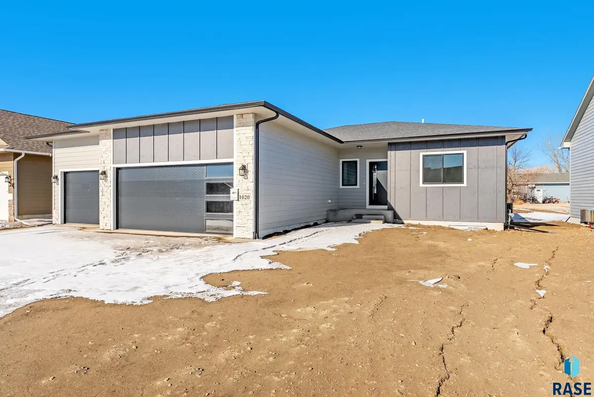 1020 E Fannings St, Tea, SD 57064 - #1