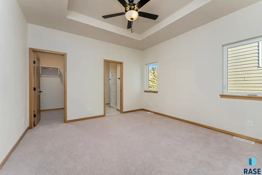 1020 E Fannings St, Tea, SD 57064 - #3