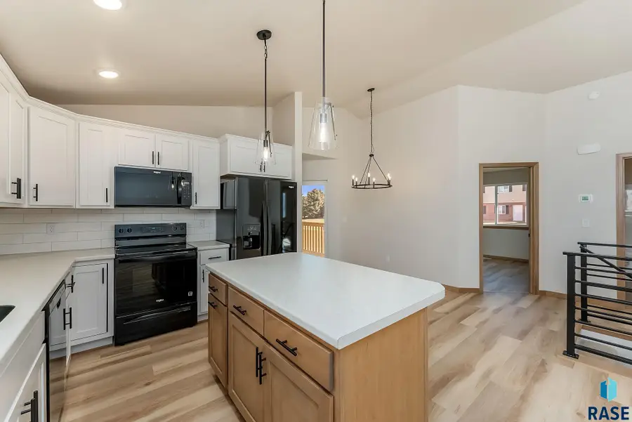 1300 N Poplar Ave, Tea, SD 57064 - #3