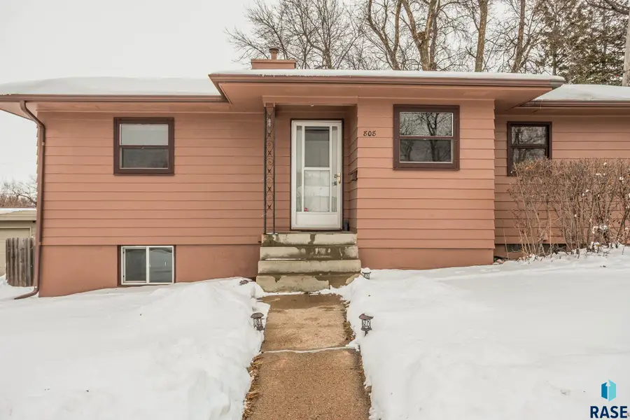 808 S Thompson Ave, Sioux Falls, SD 57103 - #3