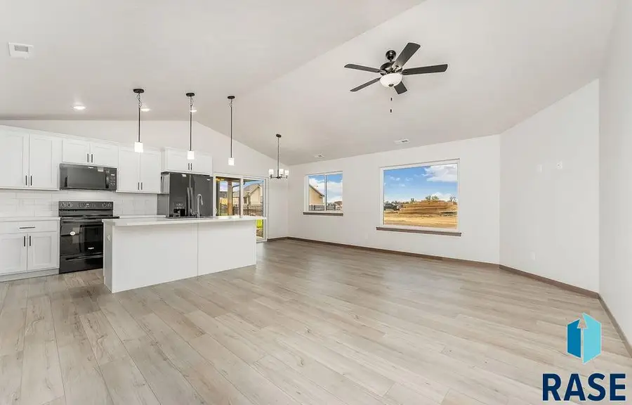 601 N Union Ave, Sioux Falls, SD 57110 - #3