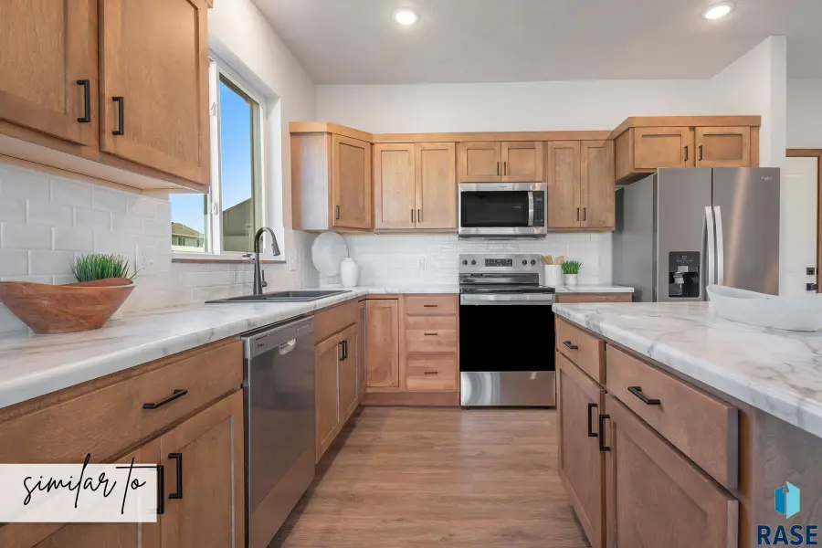 2700 S Broek Dr, Sioux Falls, SD 57106 - #3