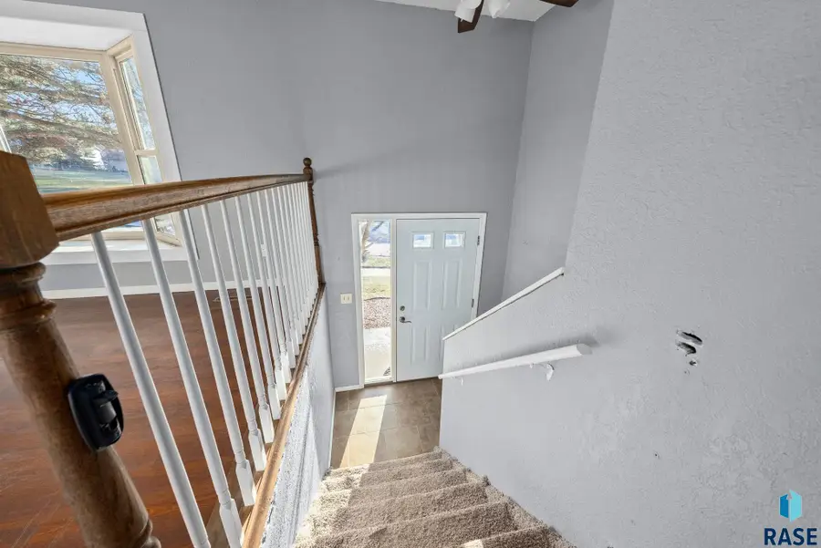 2708 E Bragstad Dr, Sioux Falls, SD 57103 - #3