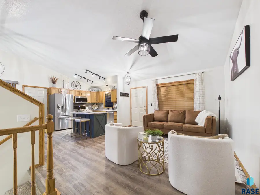 8009 W Stoney Creek St, Sioux Falls, SD 57106 - #3