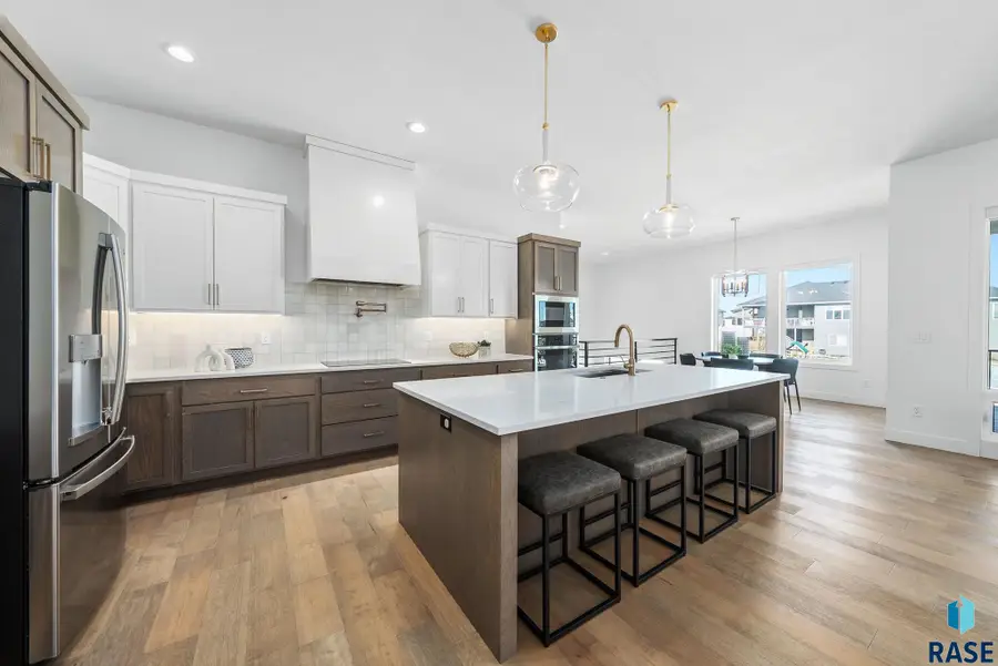 7400 E Shadow Pine Cir, Sioux Falls, SD 57110 - #3