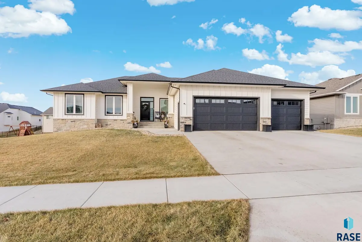 2809 S Faith Ave, Sioux Falls, SD 57110 - #1