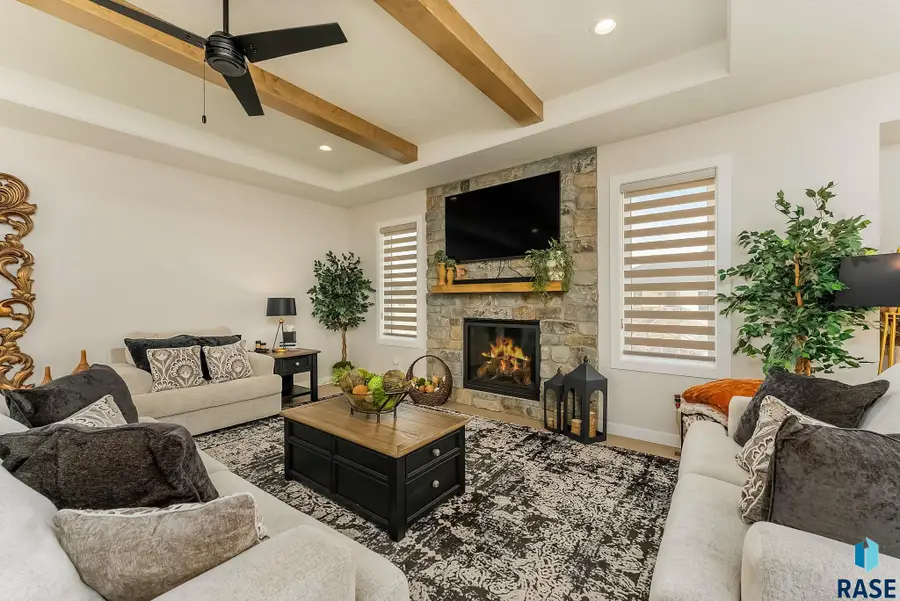 2809 S Faith Ave, Sioux Falls, SD 57110 - #3