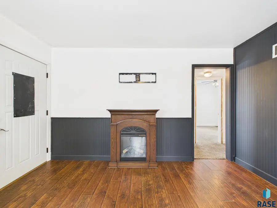 201 N Chicago Ave, Sioux Falls, SD 57103 - #3