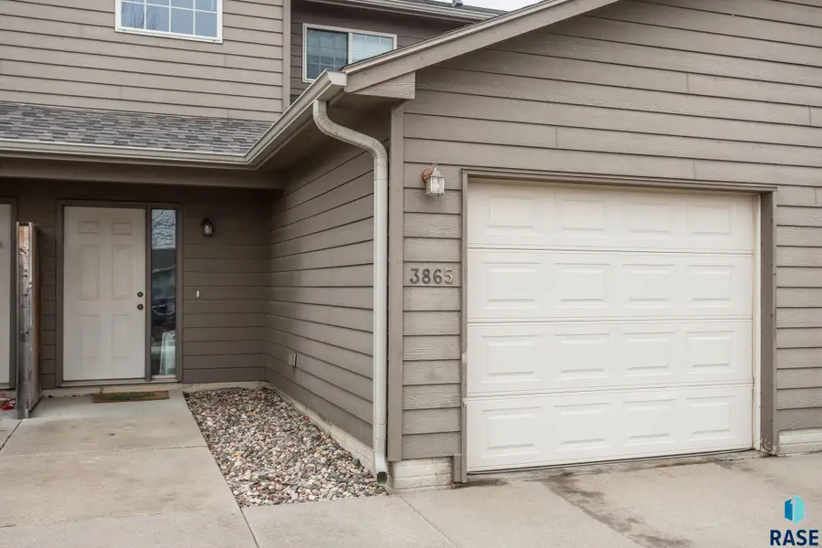 3865 N Galaxy Ln, Sioux Falls, SD 57107 - #2