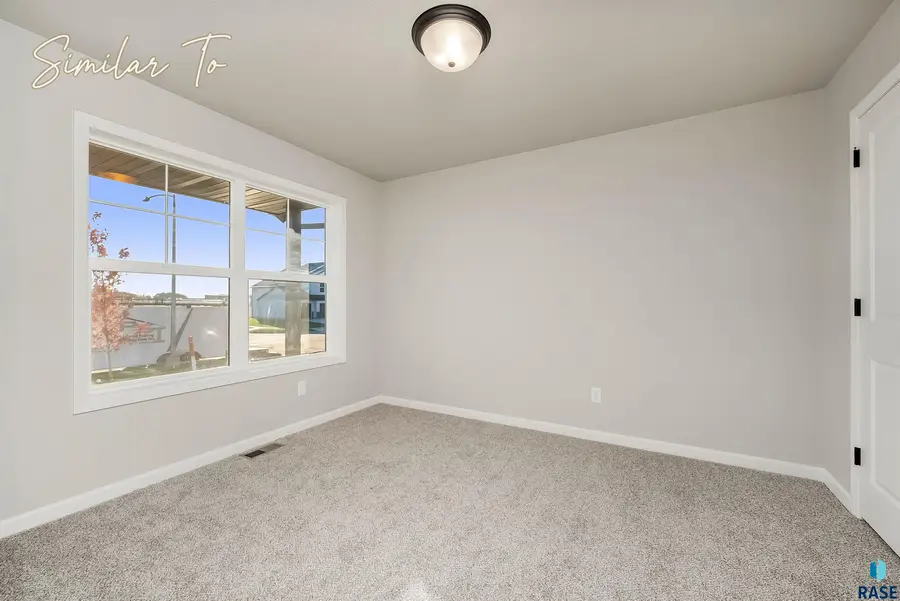 2205 E Bergen Cir, Brandon, SD 57005 - #3