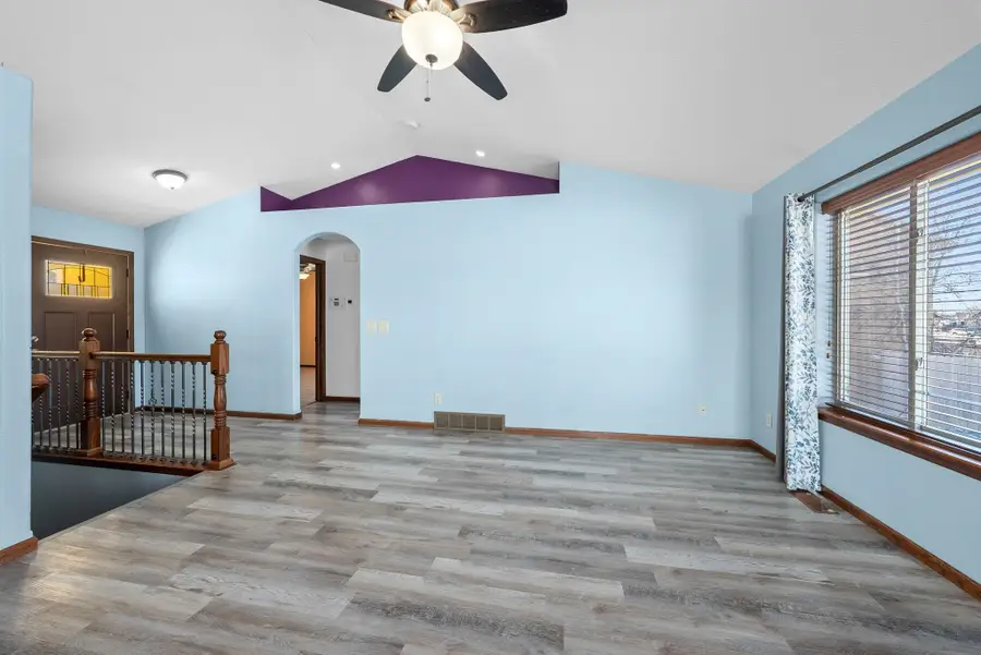 405 Macey Ave, Harrisburg, SD 57032 - #2