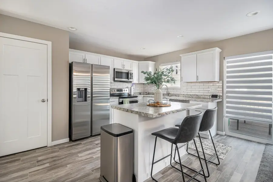 1604 E 69th St N, Sioux Falls, SD 57104 - #2