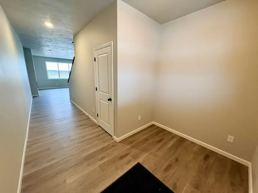 6313 W Valentine St, Sioux Falls, SD 57107 - #3