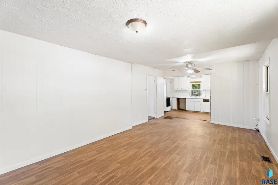 400 Chicago Ave N, Sioux Falls, SD 57103 - #3