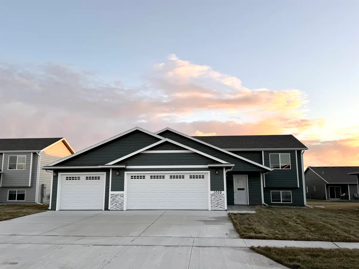 1009 Birch St, Harrisburg, SD 57032 - #1