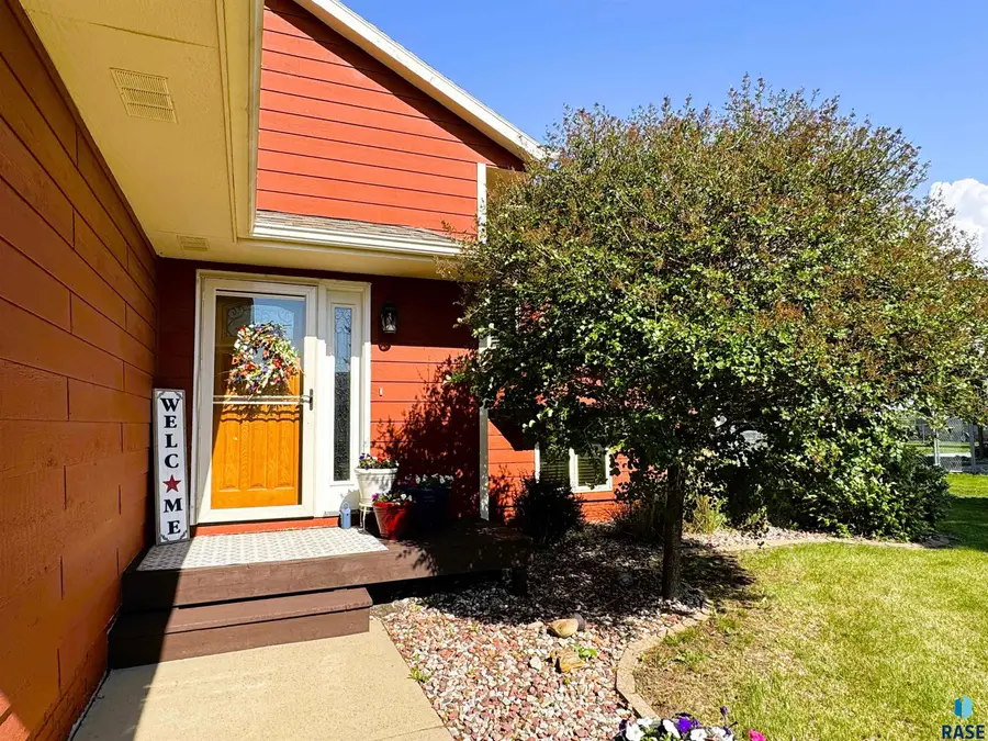 510 S Mary Dr, Tea, SD 57064 - #3