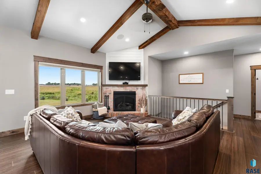 27061 Saddlerock Pl, Harrisburg, SD 57032 - #2