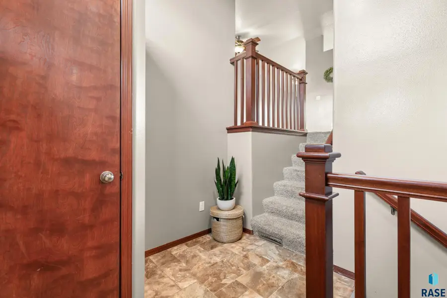 925 E Steep St, Tea, SD 57064 - #3