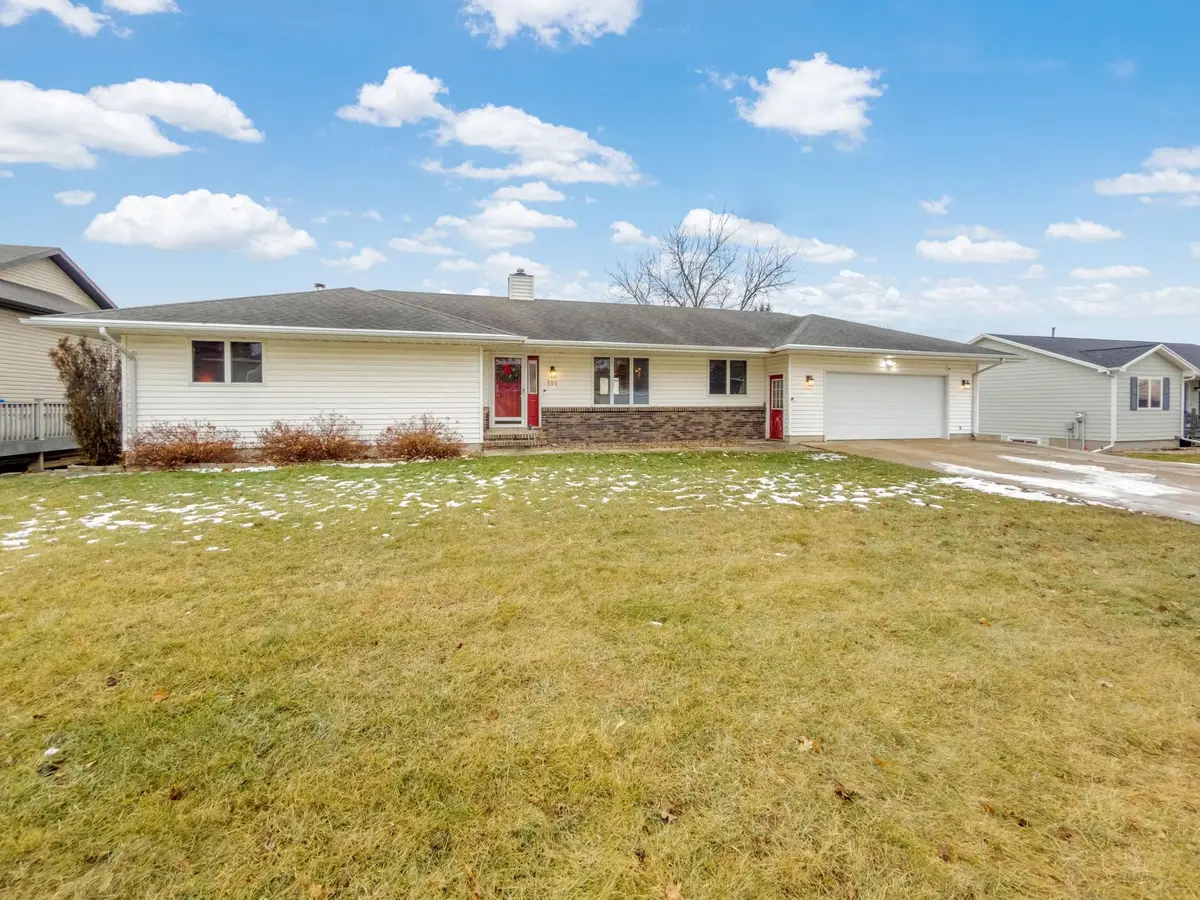 505 Sunrise St, Garretson, SD 57030 - #1