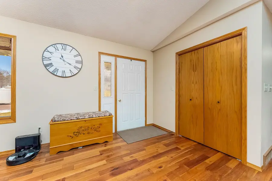 505 Sunrise St, Garretson, SD 57030 - #2