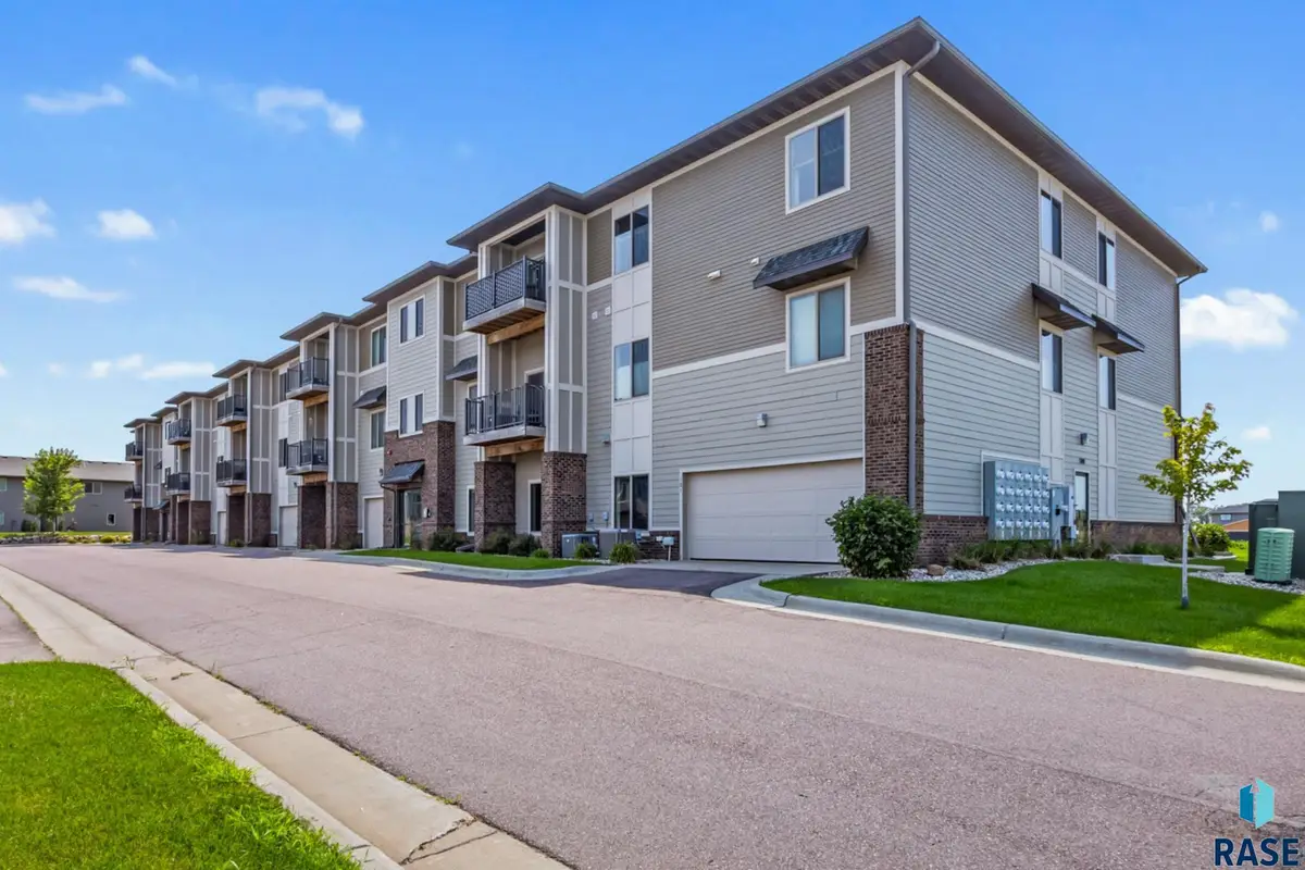 7701 S Townsley Ave #102, Sioux Falls, SD 57108 - #1