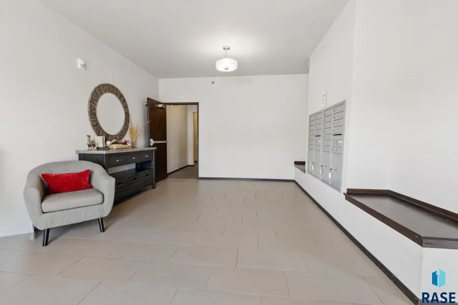 7701 S Townsley Ave #102, Sioux Falls, SD 57108 - #3