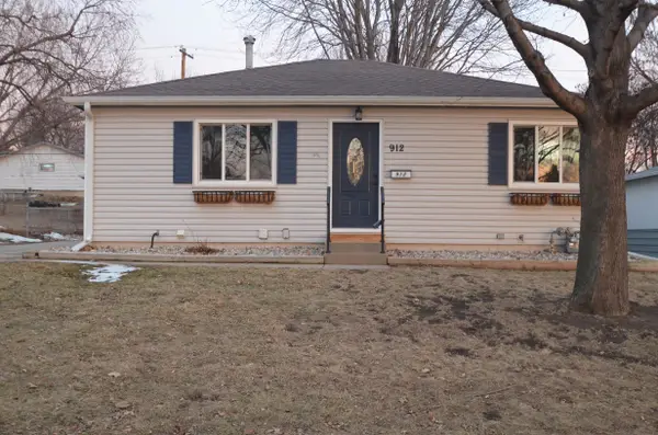 912 S Cloudas Ave, Sioux Falls, SD 57103