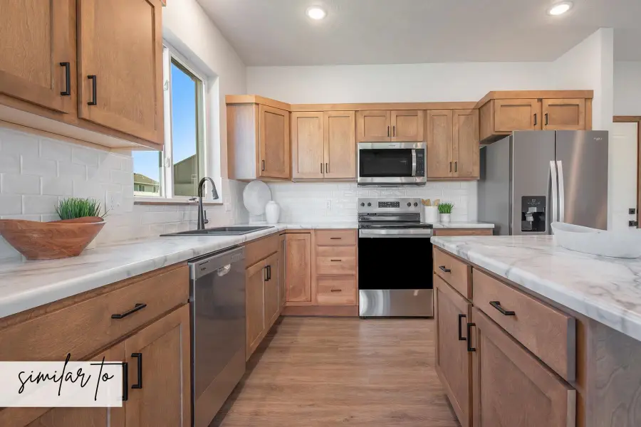 2704 S Broek Dr, Sioux Falls, SD 57106 - #2